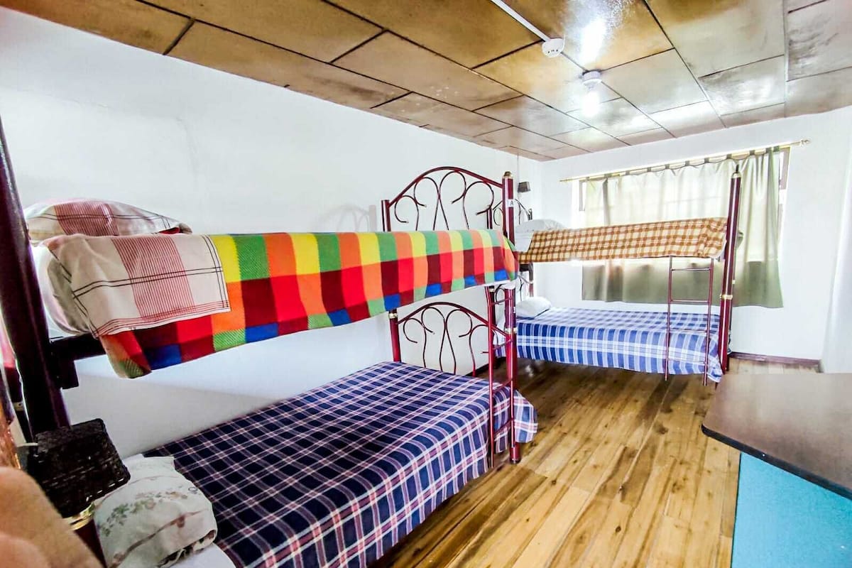 Free WiFi, bed sheets