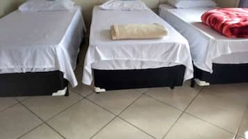 Quarto família | 1 quarto, cortinas blackout, Wi-Fi de cortesia, roupa de cama