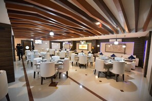 Restaurant - Hotel  Himalaya (Sidli)