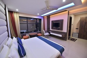 1 bilik tidur, bar mini, dihias secara berasingan, meja