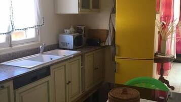 Suite | Dapur berkongsi | Peti sejuk, ketuhar gelombang mikro, ketuhar, dapur