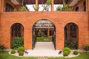 Fachada da propriedade