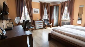 Chambre Double Confort, 1 chambre, non-fumeurs, réfrigérateur | Literie hypoallergénique, minibar, rideaux occultants