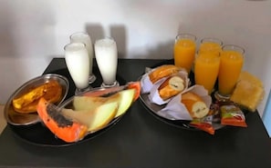 In-room dining - Cavalo Marinho Suites (Caraguatatuba)