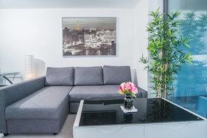 Apartment (1 Bedroom) | Living room