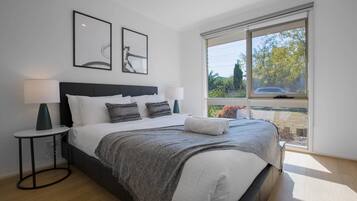 3 bedrooms, iron/ironing board, free WiFi, bed sheets