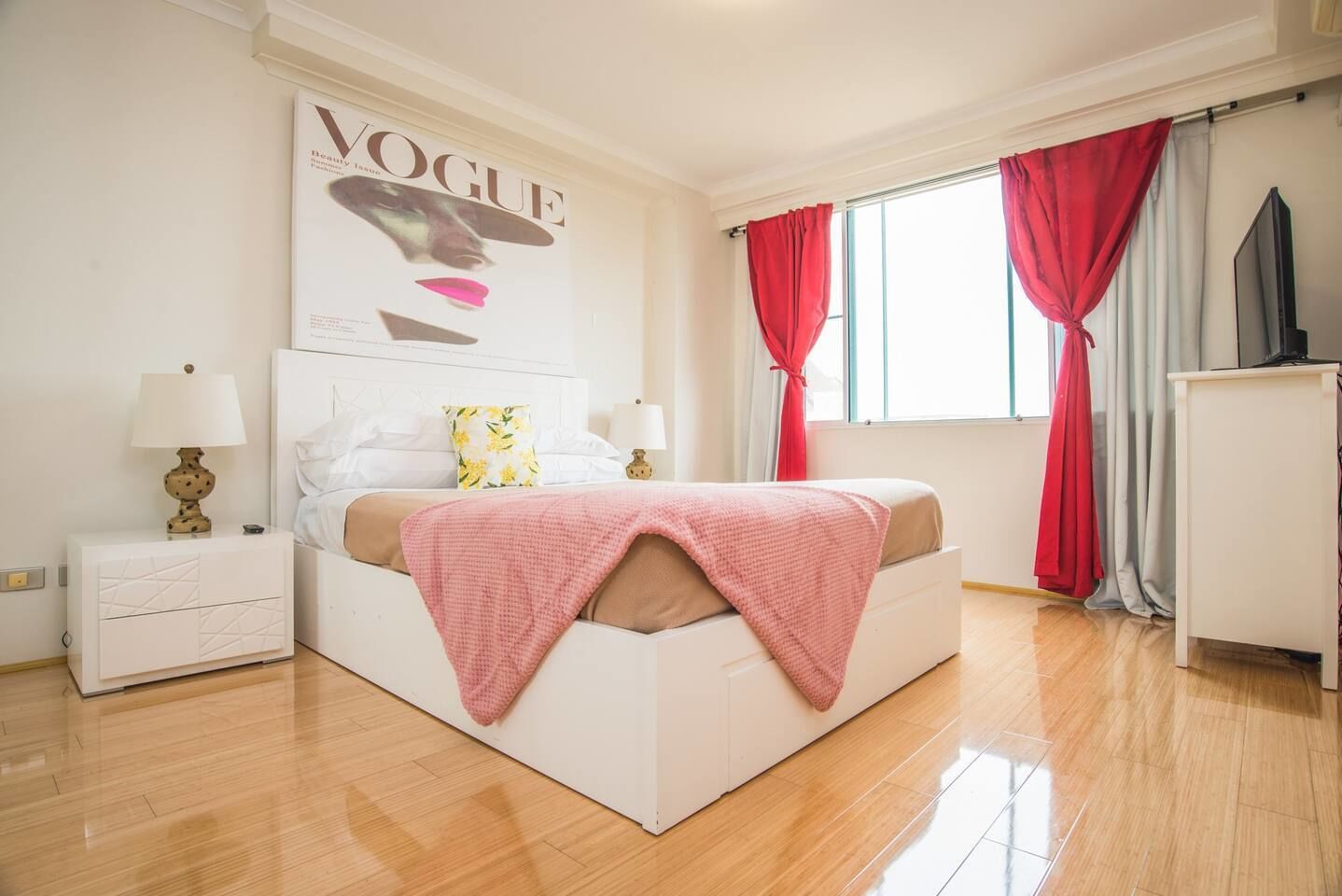 2 bedrooms, iron/ironing board, bed sheets