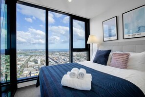 2 Schlafzimmer, Bügeleisen/Bügelbrett, Bettwäsche