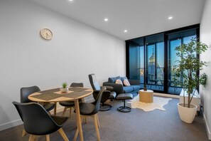 Dining - Sumptuous Incredible Cozy 2 Bed Near Cbd (Melbourne)