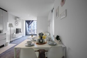 Interior - New Renovated & Cozy Apt Closes To Southern Cross (Melbourne)
