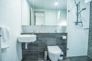 Apartamento (1 Bedroom) | Baño | Ducha