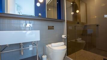 Apartment (2 Bedrooms) | Bathroom