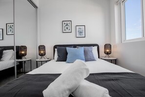 2 間睡房、熨斗/熨衫板、床單