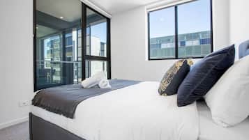 Apartment (1 Bedroom) | 1 bilik tidur, seterika/papan seterika, cadar katil