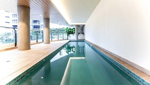 Outdoor pool - Incredible Riverside Apartment In Brisbane (Hamilton)