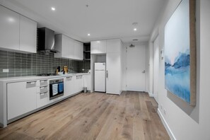 Oven - Fantastic Apartment At Boxhill Centro Near Hospital (Box Hill)