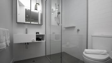Apartment (2 Bedrooms) | Bathroom