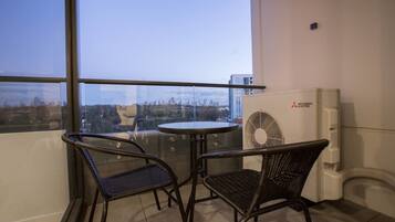 Apartment (2 Bedrooms) | Balcony