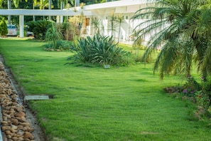 Property grounds - Grande Lago Hotel Gastronomia Bar (Tres Marias)
