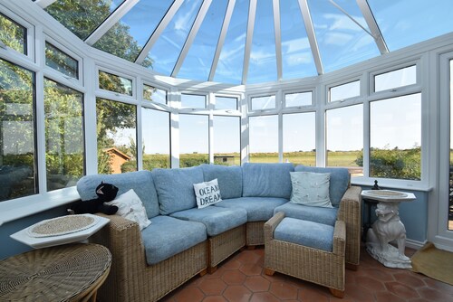 Tollgates, family friendly holiday cottage, sleeps 9,  Rye, East Sussex