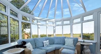 Tollgates, family friendly holiday cottage, sleeps 9, Rye, East Sussex