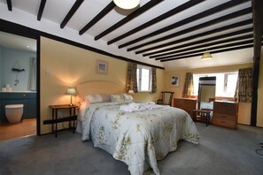 5 bedrooms, iron/ironing board, travel cot, free WiFi