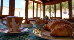 Desayuno buffet incluido todos los días