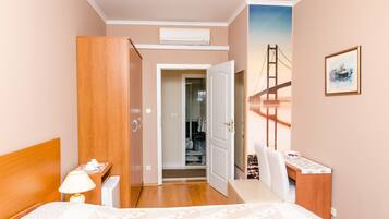 Dubbelrum - havsutsikt | Individuell inredning, unika möbler, gratis wi-fi och sÀngklÀder