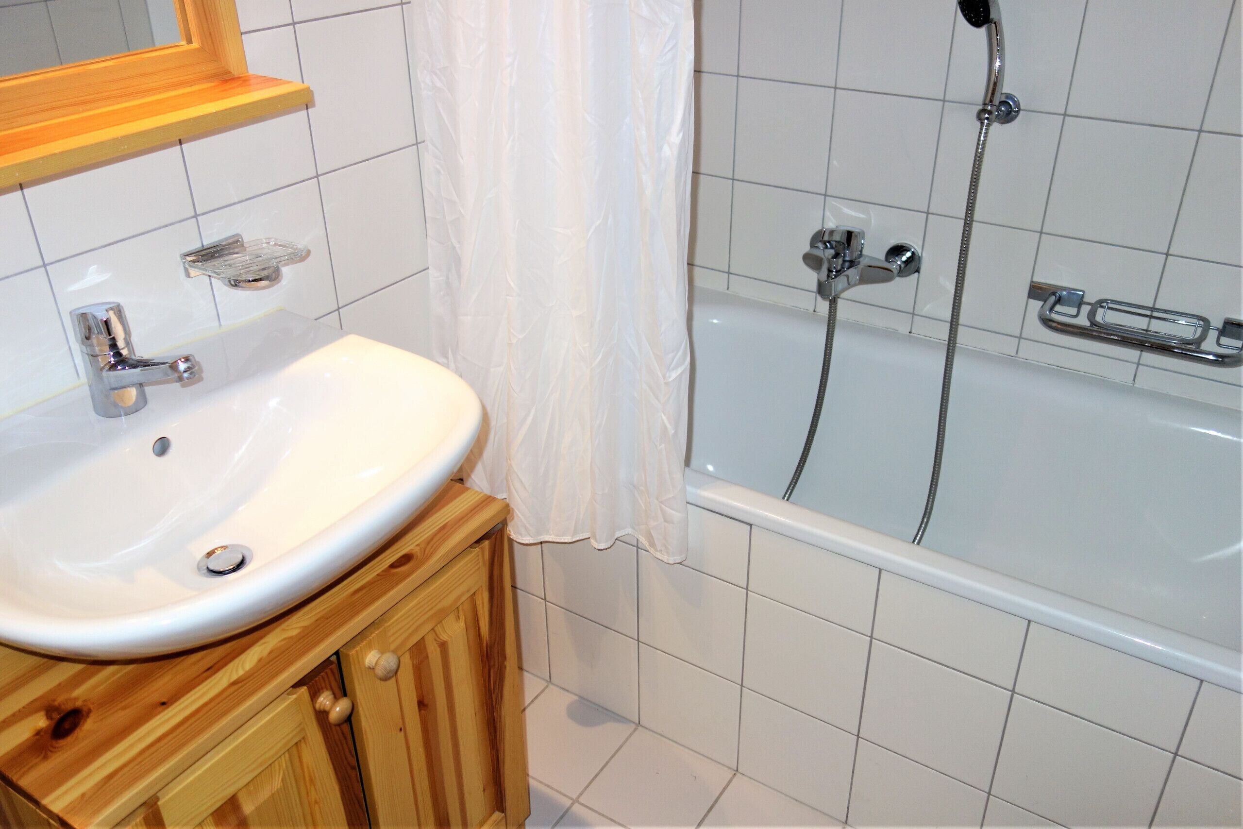 Bathtub