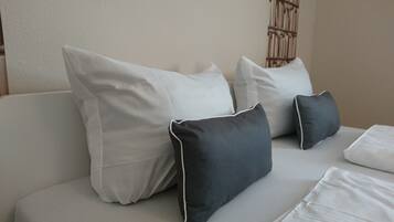 Family Room, Private Bathroom | 2 bedrooms, individually furnished, free cribs/infant beds, free WiFi