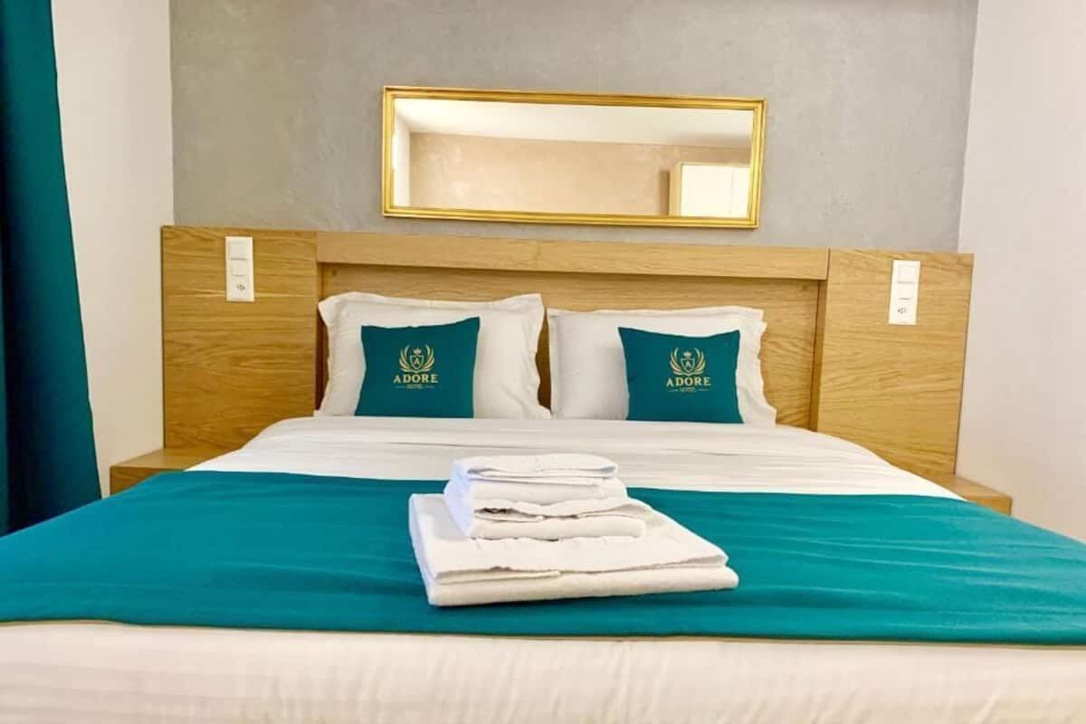 Deluxe Double Room (1st Floor) | 1 bedroom, individually decorated, individually furnished, desk
