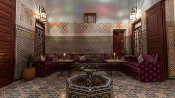 Sala de estar en el lobby