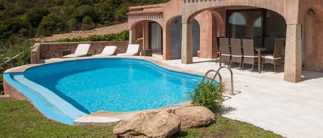 Piscine extérieure