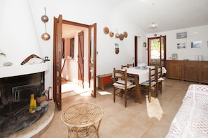 Villa, 3 Bedrooms | Living area