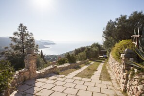 Property grounds - Villa Pina (Maracalagonis)