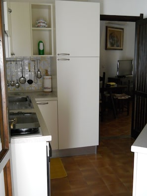 Villa, 3 Bedrooms | Private kitchen | Full-sized fridge, oven, stovetop, cookware/dishes/utensils - Villa Stefania (Maracalagonis)