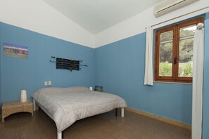 Villa, 4 Bedrooms | 4 bedrooms, desk, free WiFi, bed sheets - Villa Venere (Maracalagonis)