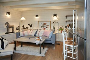 Smart TV, chimenea, tenis de mesa y estéreo 