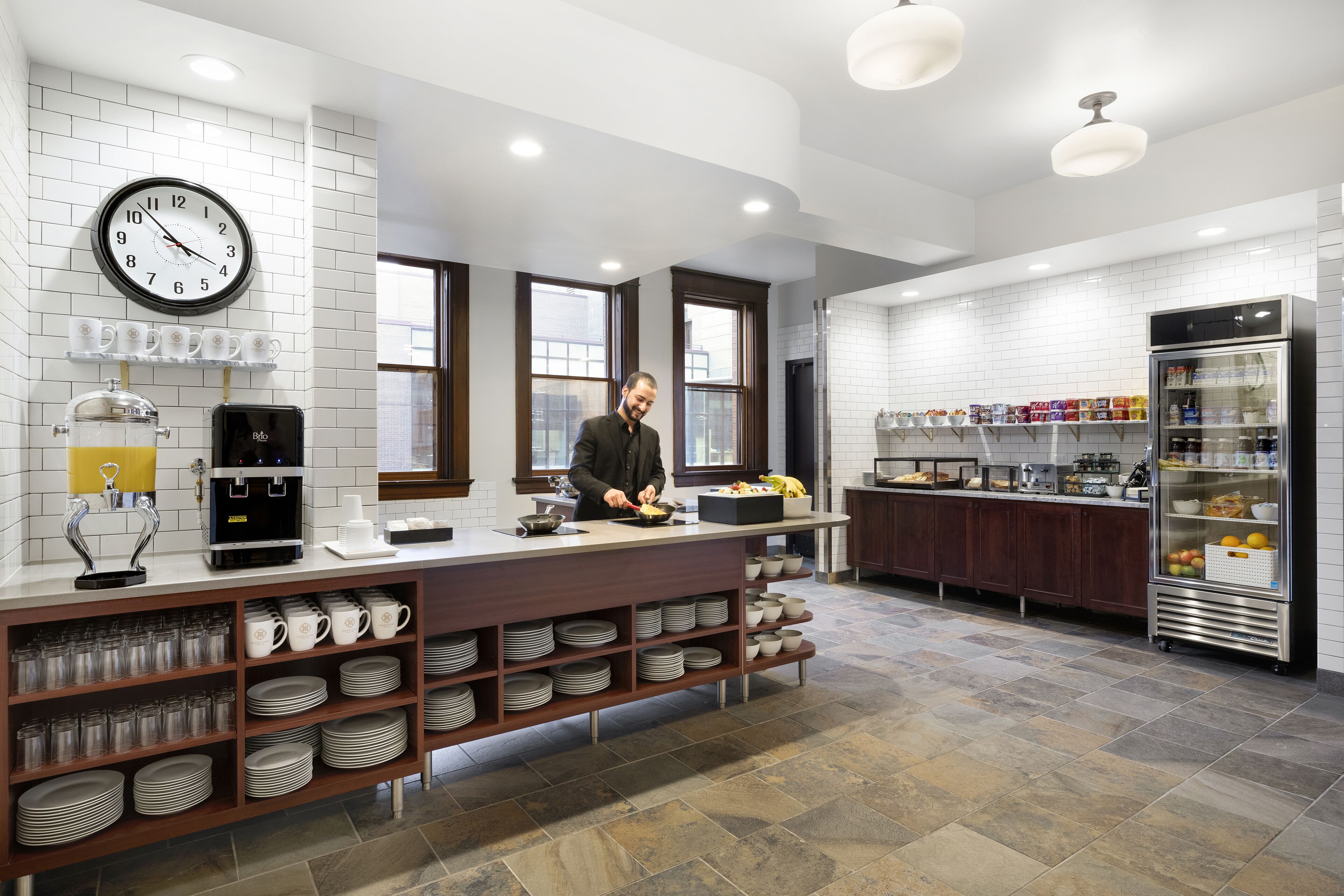 suite, 1 king bed (celeste suite) | breakfast buffet | free daily on-the-go breakfast