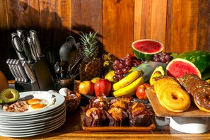 Exclusive Villa, Multiple Bedrooms | Breakfast buffet