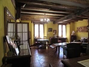 Lobby - Herranetxe (Valdegovia)