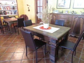 Daily local cuisine breakfast for a fee - Herranetxe (Valdegovia)