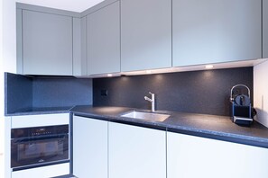 冰箱、微波炉、洗碗机、茶具/咖啡用具