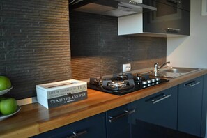 Private kitchen - JN Boutique Apartments (Bucharest)