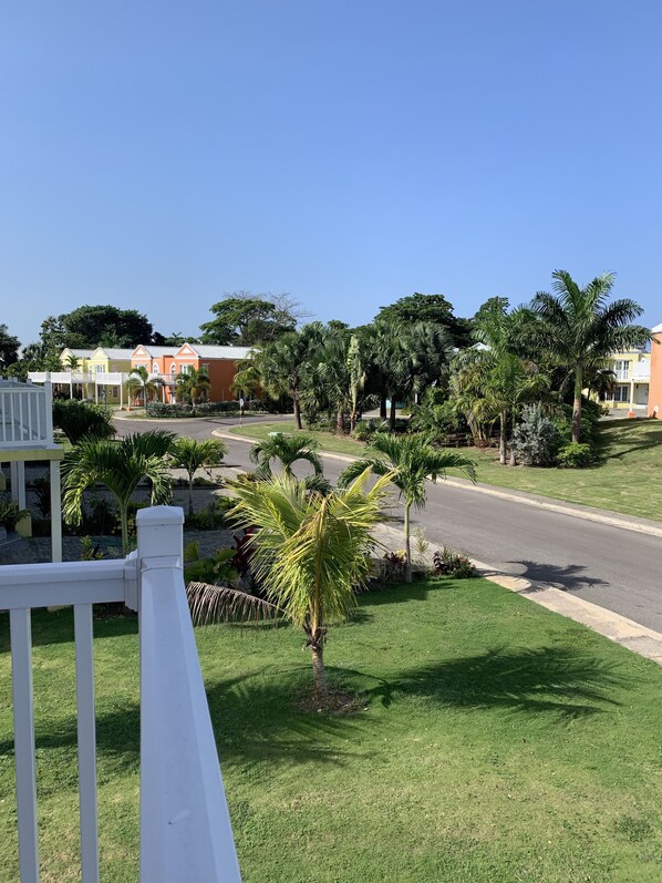 Family Duplex | Balcony - Idyllic Duplex with Ocean (Negril)