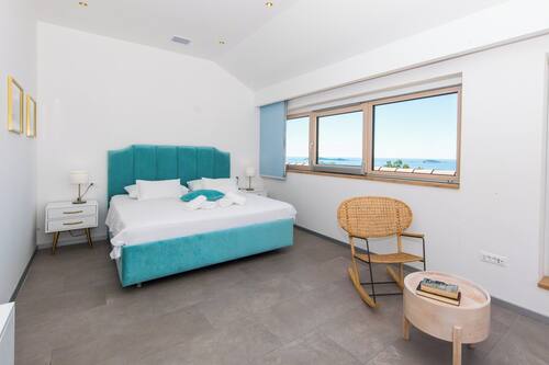 Villa (Four-Bedroom Villa, Swimming Pool) | 6 Schlafzimmer, Bügeleisen/Bügelbrett, kostenloses WLAN, Bettwäsche