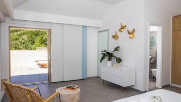 Villa (Four-Bedroom Villa, Swimming Pool) | Interior