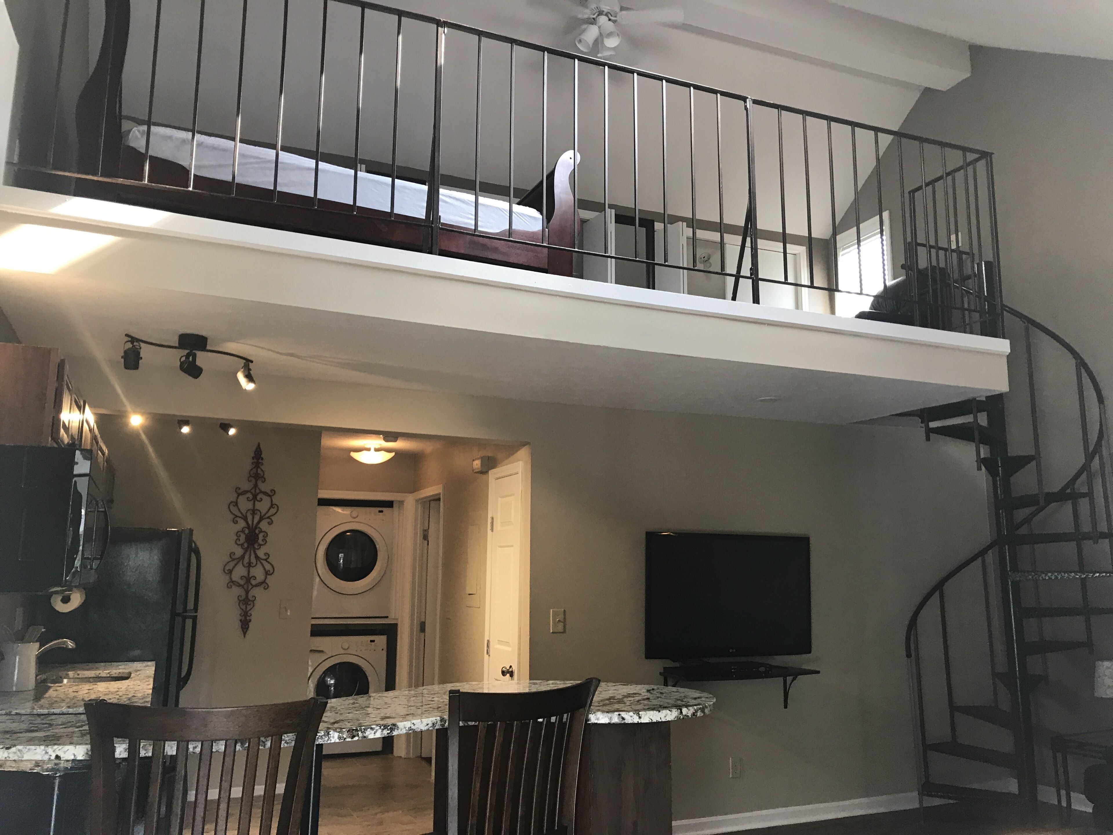 2 Bed 1 Bath with Loft