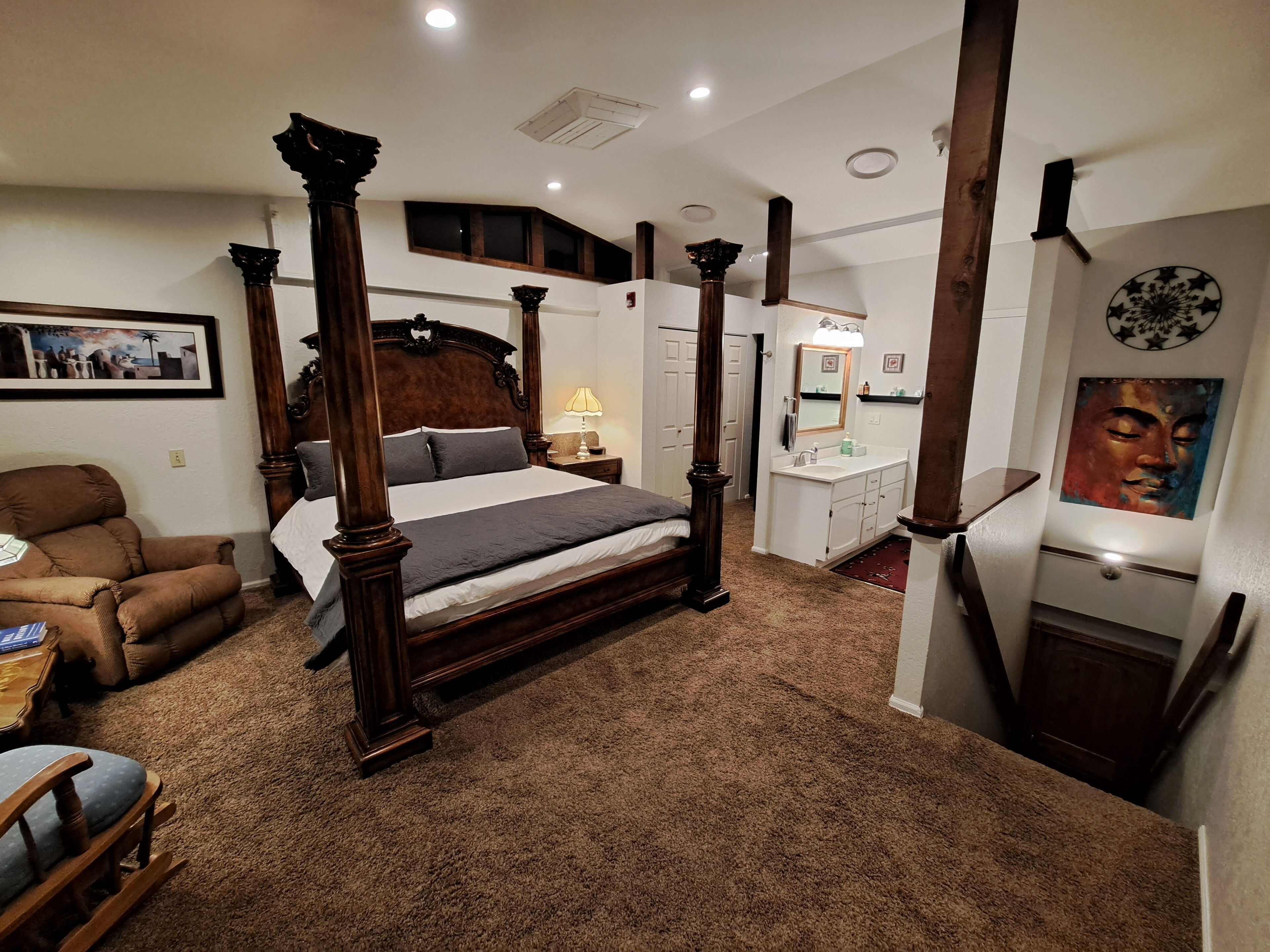 6 多间卧室、熨斗/熨衣板、免费 WiFi、床单