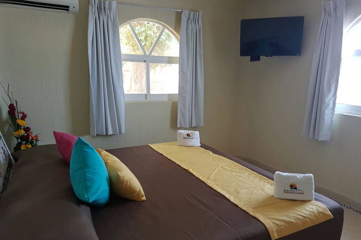Deluxe Bungalow, Hot Tub